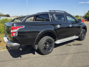 2018 Mitsubishi L200 2.4 Di-D Dc Barbarian Auto 4WD Euro 6 4dr in Black — image 2