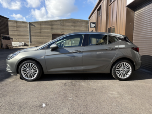 2019 Vauxhall Astra 1.6 I Turbo Gpf Elite Nav in Grey — image 5