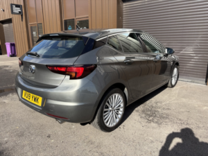 2019 Vauxhall Astra 1.6 I Turbo Gpf Elite Nav in Grey — image 6