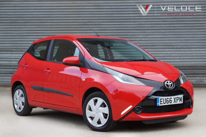 2016 Toyota Aygo 1.0 Vvt-I X-Play in Red — image 1