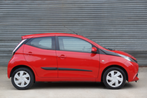 2016 Toyota Aygo 1.0 Vvt-I X-Play in Red — image 2