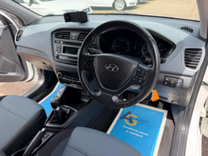2015 Hyundai I20 1.2 Premium Euro 6 5dr in White — image 3