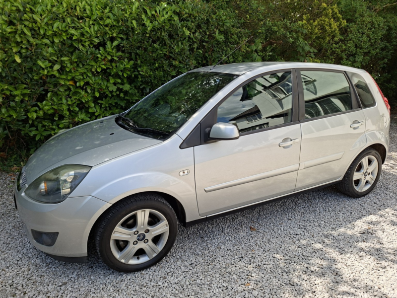 2007 Ford Fiesta 1.3 Zetec Climate in Silver — image 1