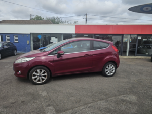 2009 Ford Fiesta 1.3 Zetec in Red — image 2