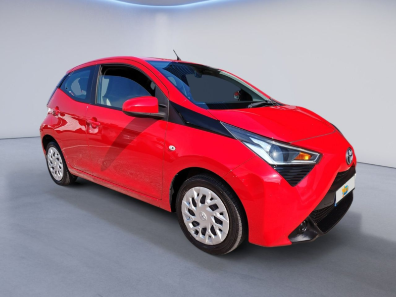 2018 Toyota Aygo 1.0 Vvt-I X-Play Hatchback 5dr Petrol Manual Euro 6 (71 Ps) in Red — image 1