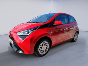 2018 Toyota Aygo 1.0 Vvt-I X-Play Hatchback 5dr Petrol Manual Euro 6 (71 Ps) in Red — image 3