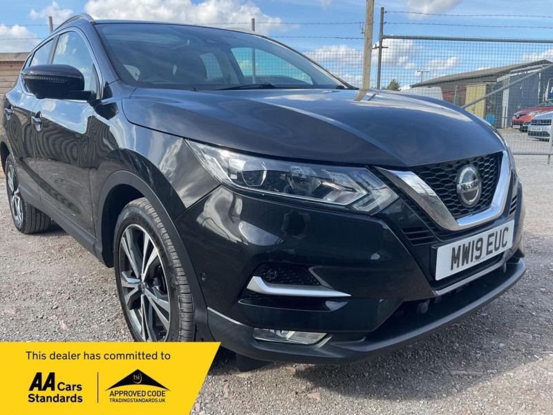 2019 Nissan Qashqai 1.3 Dig-T N-Connecta Euro 6 (s/s) 5dr in Black — image 1