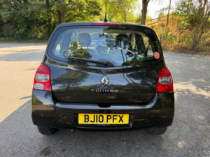 2010 Renault Twingo I-Music in Black — image 5