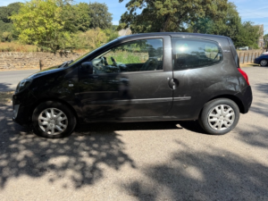 2010 Renault Twingo I-Music in Black — image 7