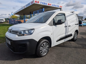2021 Citroen Berlingo 1.5 Bluehdi 650 X M in White — image 2