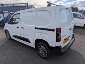 2021 Citroen Berlingo 1.5 Bluehdi 650 X M in White — image 3