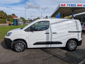 2021 Citroen Berlingo 1.5 Bluehdi 650 X M in White — image 6