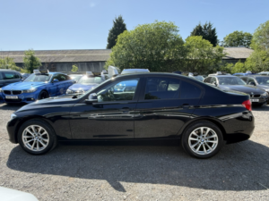 2017 BMW 3 Series 2.0 320d Se Saloon in Black — image 5