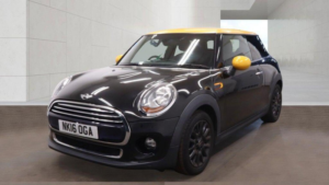 2015 MINI Hatch 1.5 Cooper Euro 6 (s/s) 3dr in Black — image 2