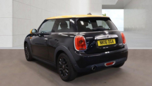 2015 MINI Hatch 1.5 Cooper Euro 6 (s/s) 3dr in Black — image 3
