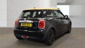 2015 MINI Hatch 1.5 Cooper Euro 6 (s/s) 3dr in Black — image 4