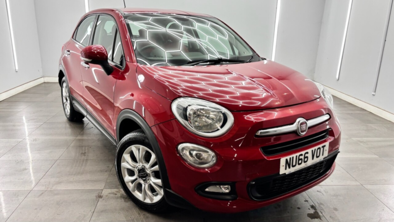 2016 Fiat 500x 1.6 E-Torq Pop Star SUV 5dr Petrol Manual Euro 6 (110 Ps) in Red — image 1