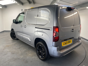2021 Citroen Berlingo 1.5 Bluehdi 1000 Driver M Panel Van 5dr Diesel Eat8 Swb Euro 6 (s/s) (130 Ps) in Grey — image 3