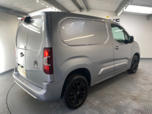 2021 Citroen Berlingo 1.5 Bluehdi 1000 Driver M Panel Van 5dr Diesel Eat8 Swb Euro 6 (s/s) (130 Ps) in Grey — image 5