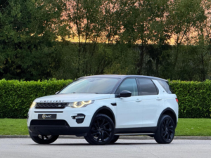 2017 Land Rover Discovery Sport 2.0 Td4 Hse Black Auto 4WD Euro 6 (s/s) 5dr in White — image 5