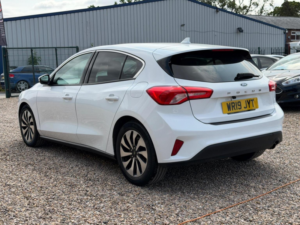 2019 Ford Focus 1.0t Ecoboost Zetec Auto Euro 6 (s/s) 5dr in White — image 4