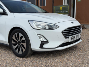 2019 Ford Focus 1.0t Ecoboost Zetec Auto Euro 6 (s/s) 5dr in White — image 5