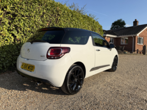 2016 Ds Automobiles Ds 3 1.6 Bluehdi Dstyle Nav in White — image 3