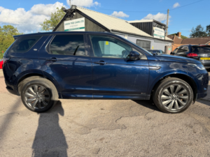 2019 Land Rover Discovery Sport 2.0 D150 Mhev R-Dynamic Se SUV 5dr Diesel Auto 4WD Euro 6 (s/s) (150 Ps) in Blue — image 5