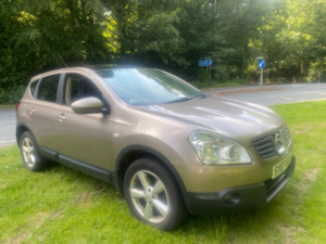 2007 Nissan Qashqai Tekna 4WD in Beige — image 2
