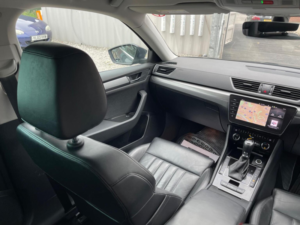 2017 Skoda Superb 2.0 Tdi Se L Executive DSG 4WD Euro 6 (s/s) 5dr in Grey — image 3