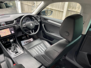 2017 Skoda Superb 2.0 Tdi Se L Executive DSG 4WD Euro 6 (s/s) 5dr in Grey — image 5