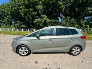 2015 Kia Carens 1.7 Crdi Ecodynamics 2 Euro 5 (s/s) 5dr in Silver — image 5