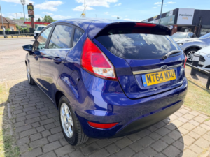 2015 Ford Fiesta 1.6 Tdci Econetic Titanium Euro 5 (s/s) 5dr in Blue — image 4