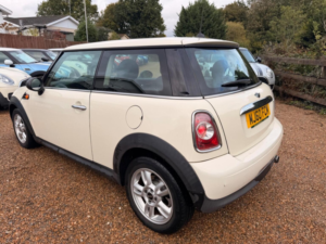 2010 MINI Hatch 1.6 One Euro 5 3dr in White — image 5
