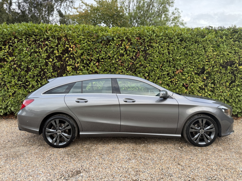 2018 Mercedes-Benz Cla 2.1 Cla220d Sport in Grey — image 1