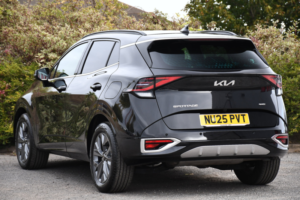 2025 Kia Sportage 1.6 H T-Gdi Gt-Line SUV 5dr Petrol Hybrid Auto Euro 6 (s/s) (207 Bhp) in Black — image 3