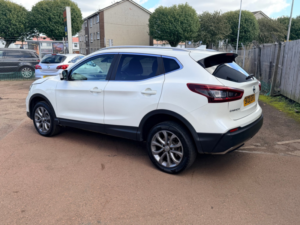 2020 Nissan Qashqai 1.7 Dci N-Connecta in White — image 5