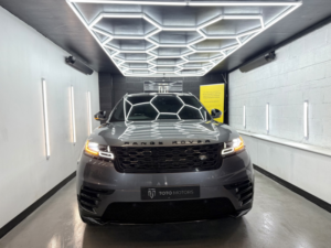 2018 Land Rover Range Rover Velar 2.0 D240 R-Dynamic S in Grey — image 2