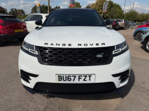 2017 Land Rover Range Rover Velar 2.0 D180 R-Dynamic Se SUV 5dr Diesel Auto 4WD Euro 6 (s/s) (180 Ps) in White — image 2