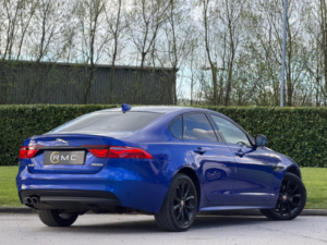 2018 Jaguar Xf 2.0d R-Sport Auto Euro 6 (s/s) 4dr in Blue — image 3