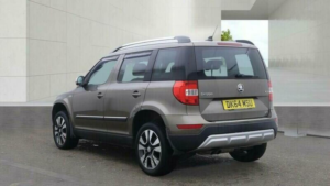 2014 Skoda Yeti 2.0 Tdi Laurin & Klement Outdoor DSG 4WD Euro 5 5dr in Brown — image 4