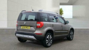 2014 Skoda Yeti 2.0 Tdi Laurin & Klement Outdoor DSG 4WD Euro 5 5dr in Brown — image 5