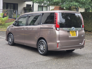 2026 Toyota Noah 1.8 Vvt-H MPV Petrol Hybrid CVT Euro 5 in Brown — image 4