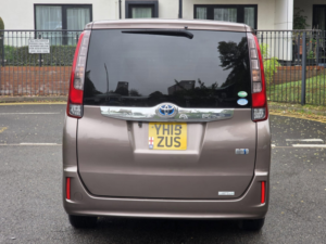 2026 Toyota Noah 1.8 Vvt-H MPV Petrol Hybrid CVT Euro 5 in Brown — image 5