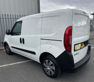 2016 Fiat Doblo Van 1.3 Multijet No Vat in White — image 4