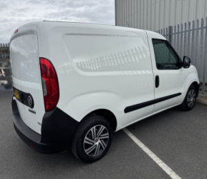 2016 Fiat Doblo Van 1.3 Multijet No Vat in White — image 5