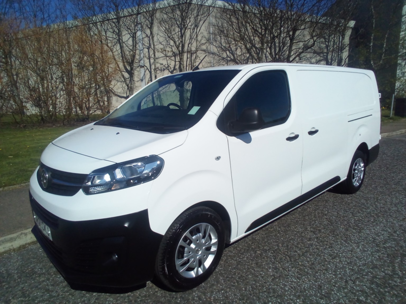 2021 Vauxhall Vivaro 1.5 Turbo Diesel 2900 Dynamic L2 H1 Lwb in White — image 1