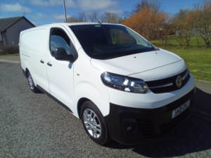 2021 Vauxhall Vivaro 1.5 Turbo Diesel 2900 Dynamic L2 H1 Lwb in White — image 3