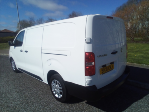 2021 Vauxhall Vivaro 1.5 Turbo Diesel 2900 Dynamic L2 H1 Lwb in White — image 6