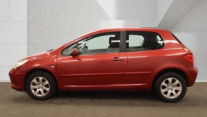 2006 Peugeot 307 1.6 16v S 3dr in Red — image 6